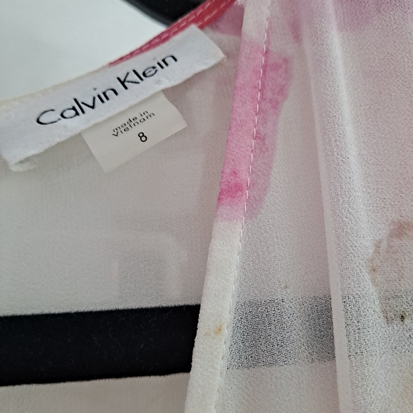 Dress - Picture 4 of 4